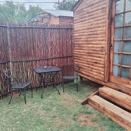 The Olive Branch Cabins Krugersdorp Exterior foto