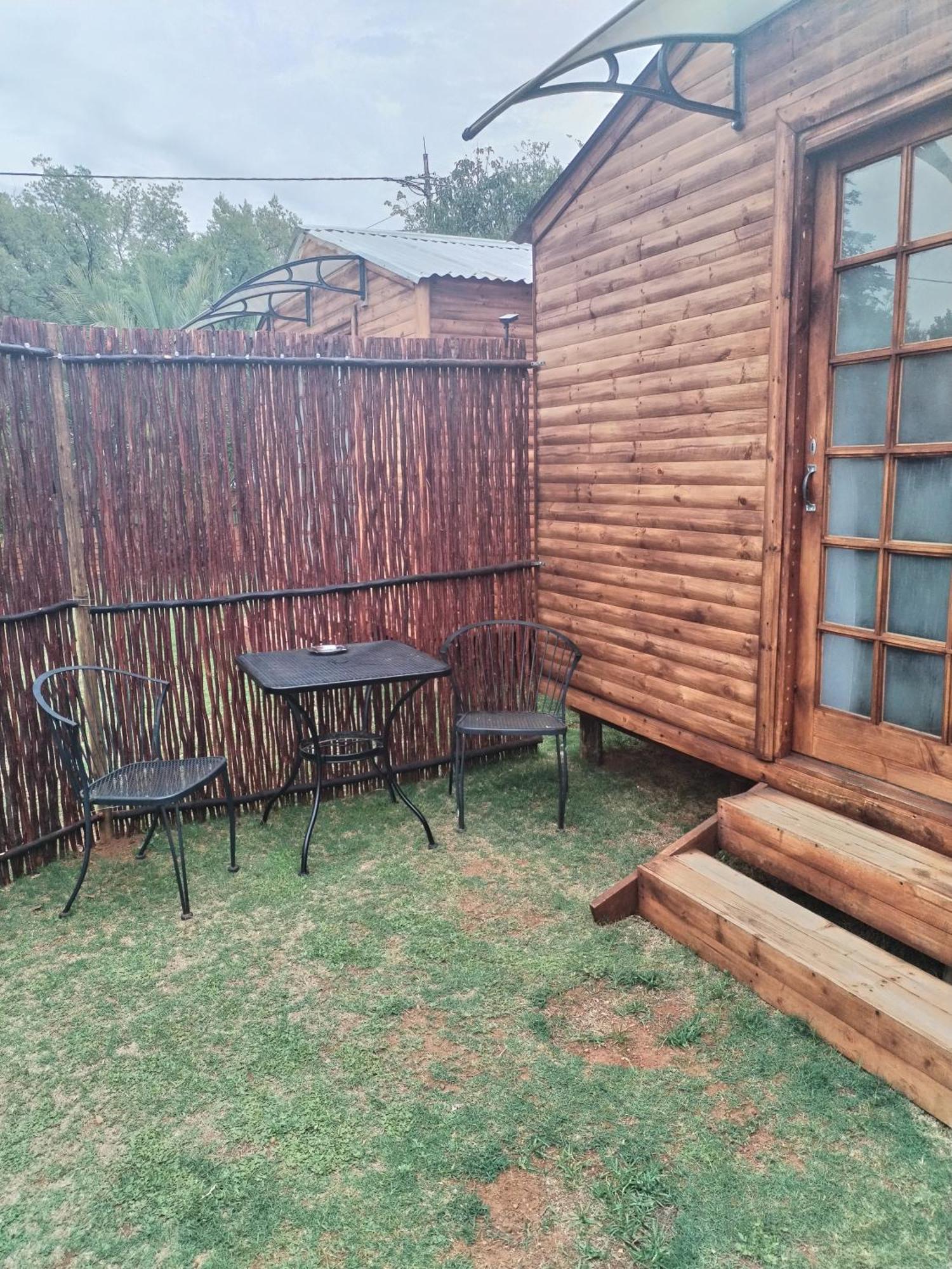 The Olive Branch Cabins Krugersdorp Exterior foto